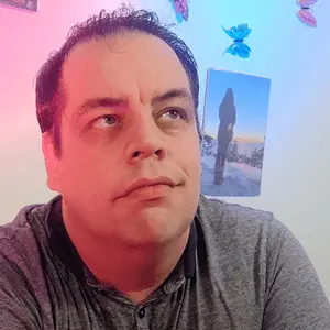 Logo French Accent by Maxime, cours de français en ligne pour étrangers